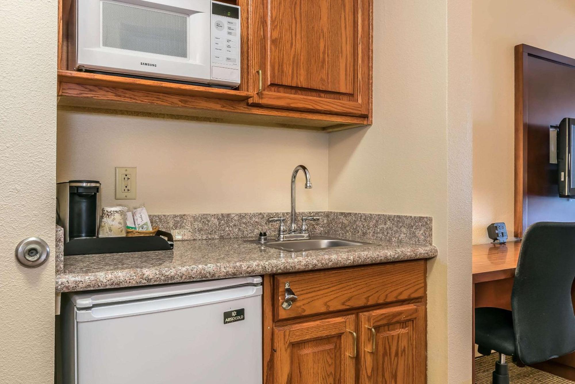 Comfort Suites Springfield Extérieur photo